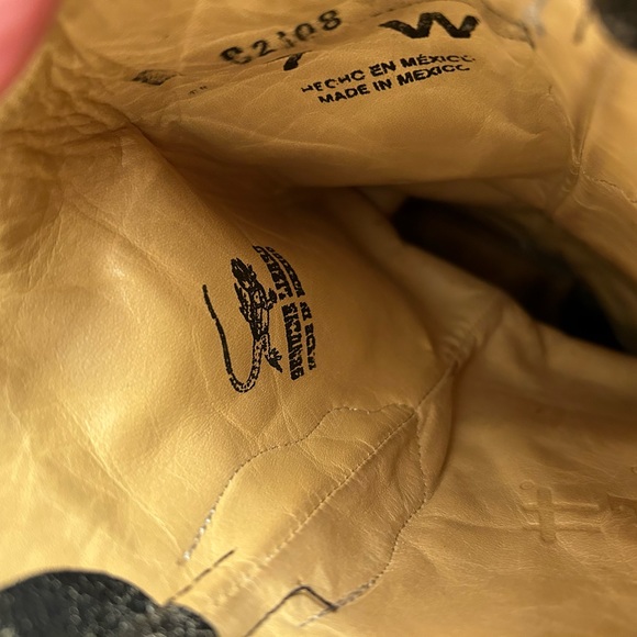 Size 7 corral cowboy boots - black - Picture 6 of 6